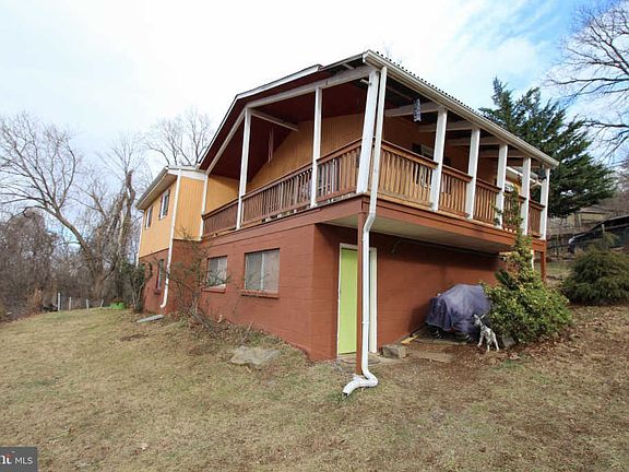 3rd image of 23 Broadway Ln