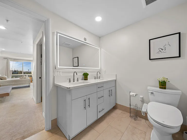 1598 Long Beach Blvd — Photo 14