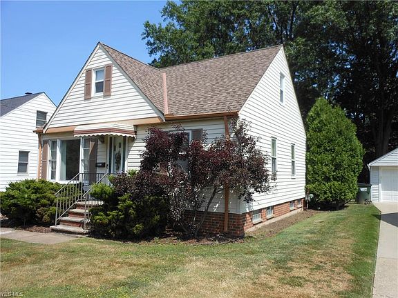 2nd image of 30021 Dorothy Dr