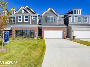 4896 Broomfield Way #65, Lake Orion, MI 48362