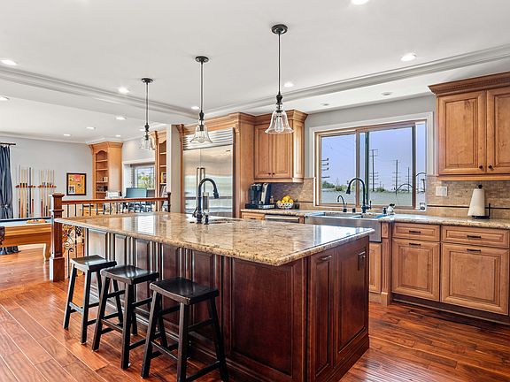5th image of 5348 Doris Way