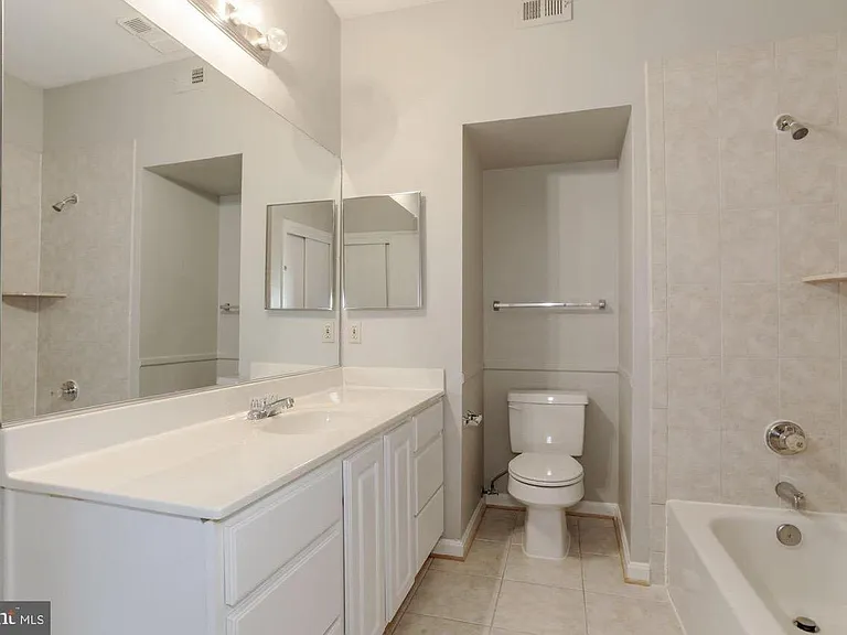 3918 Penderview Dr — Photo 19