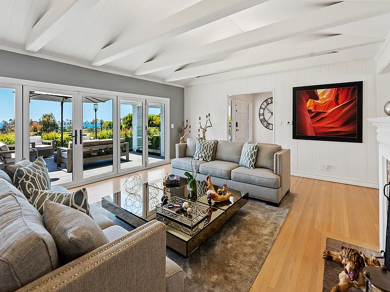 2363 Avenida De La Playa — Photo 9