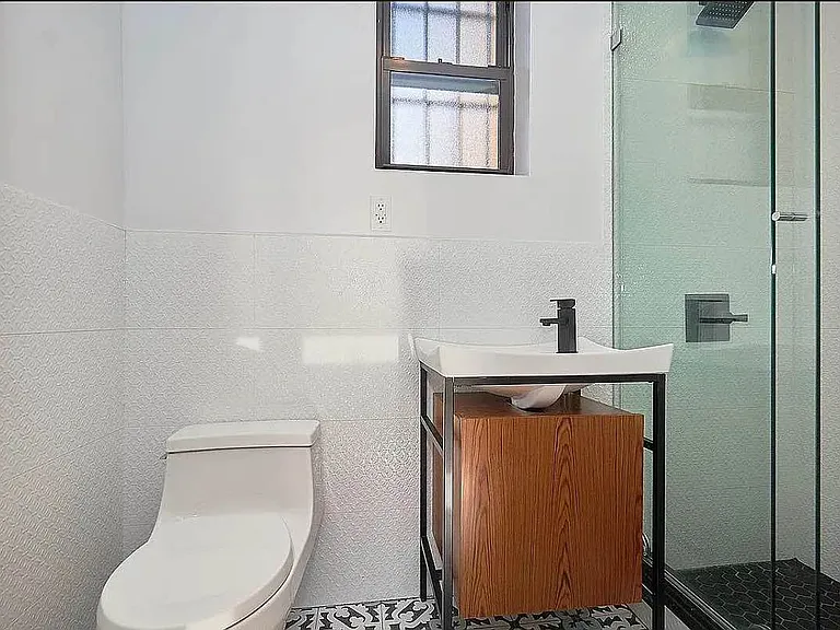 1245 Dean St #1 — Photo 11