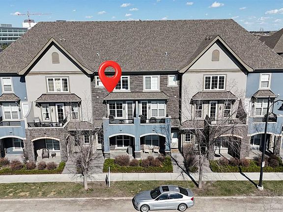 2nd image of 424 W Quarry Way SE