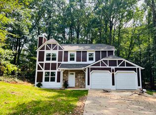 871 Hedge Garden Ct, Stone Mountain, GA 30088
