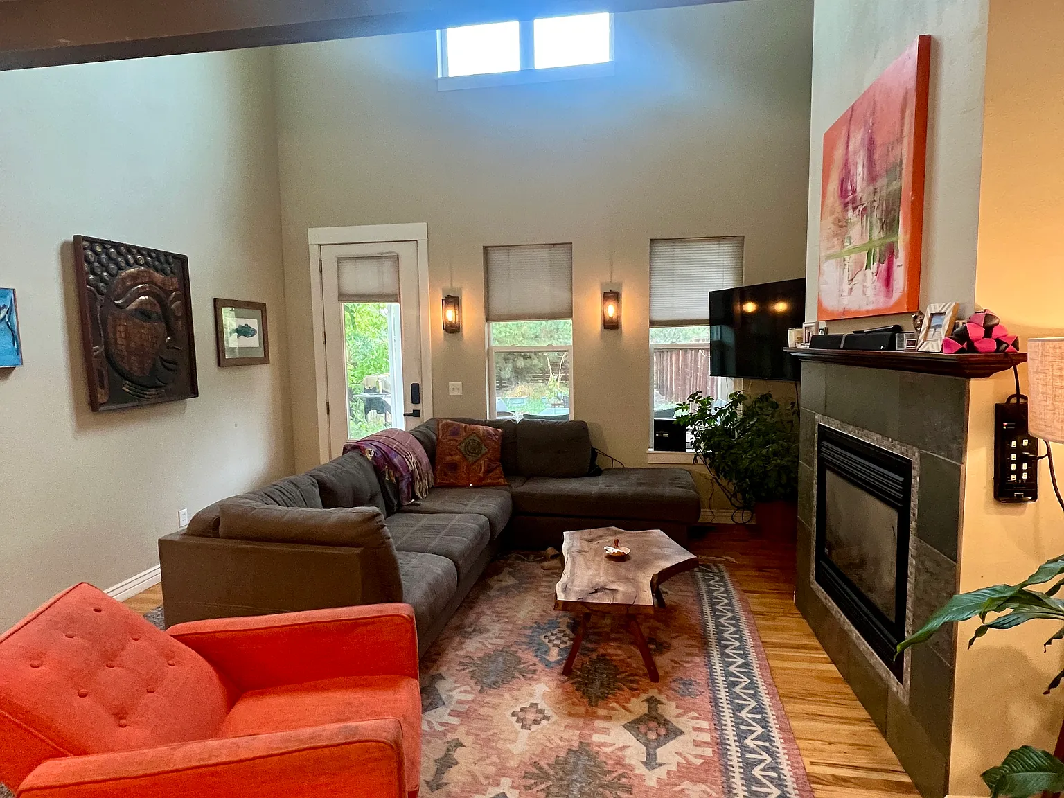 3 bed, 3.5 bath, 2117 sqft, $3,600 — Photo 3