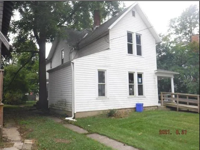 539 E Church St photo 1
