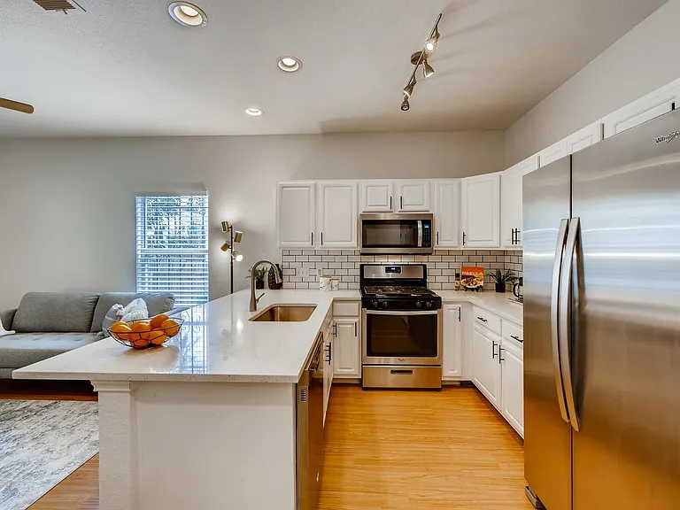1206 Maple Ave #B — Photo 6