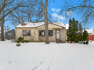 2009 Brookview Dr, Brooklyn Center, MN 55430