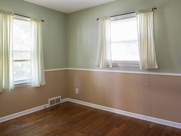 5th image of 915 Andrus Ave