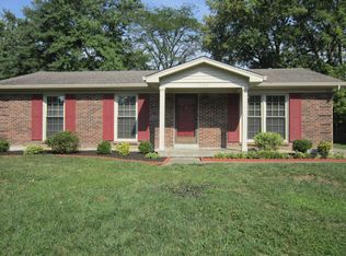 10605 Sunderland Rd, Douglass Hills, KY 40243