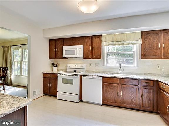 5th image of 13371 Meadowsweet Dr