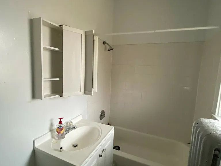 7757 N Sheridan Rd #1 — Photo 10