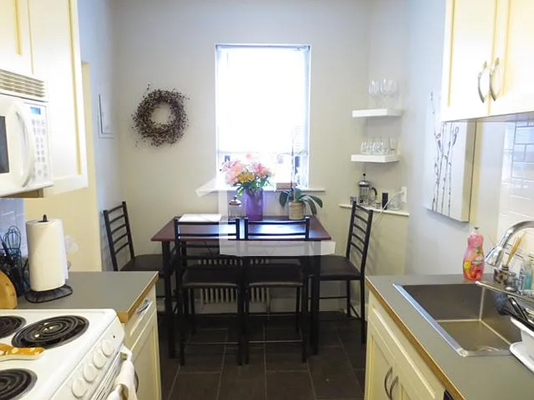 11 Gorham St #9B — Photo 5