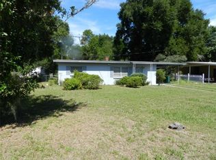 832 Edgewater Cir, Eustis, FL 32726