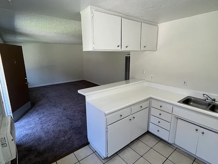 8940 Mango Ave #3 — Photo 3