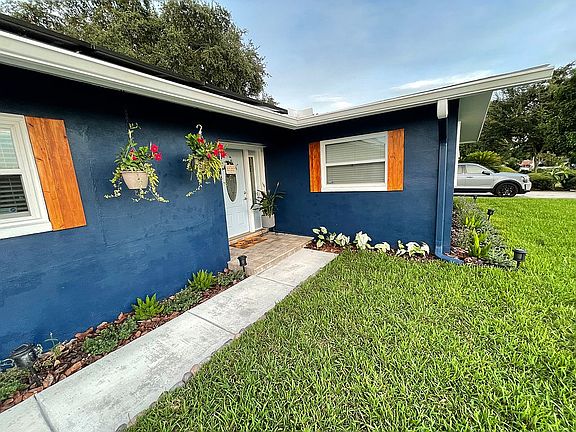 3rd image of 1847 Lombardy Dr