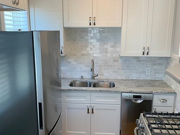 5th image of 635 12th Ave N #2-6