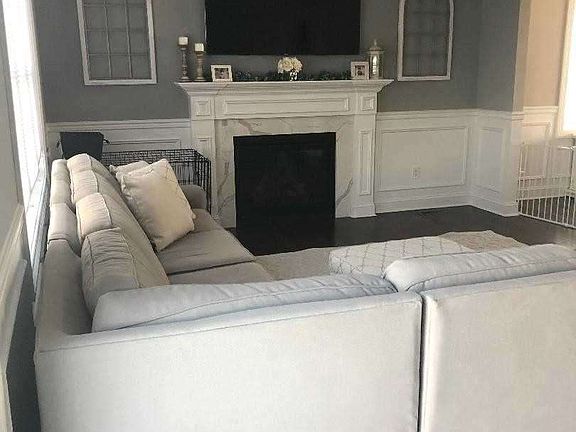 4th image of 2297 Washington Ave
