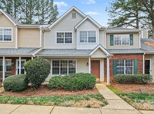 5672 Prescott Ct, Charlotte, NC 28269