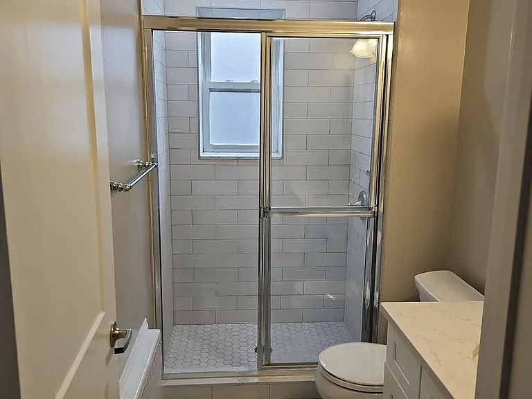 Riverside Estates Apartment Homes — Photo 10