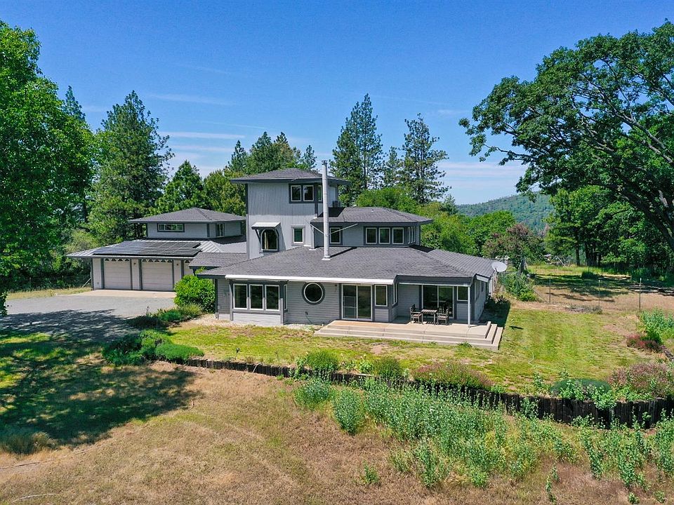 1st image of 19006 Summerland Ct