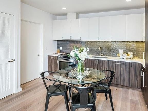 4th image of 236 Shipley St Unit 301