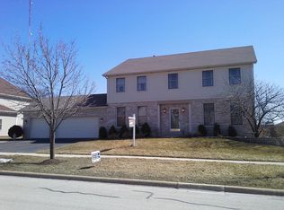 1207 Adler Ln, Carol Stream, IL 60188