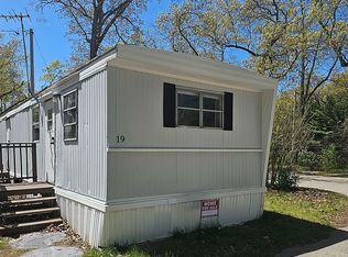 3290 S Getty St Trailer 19, Norton Shores, MI 49444