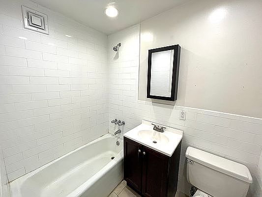 4th image of 1674 3rd Ave APT 3A