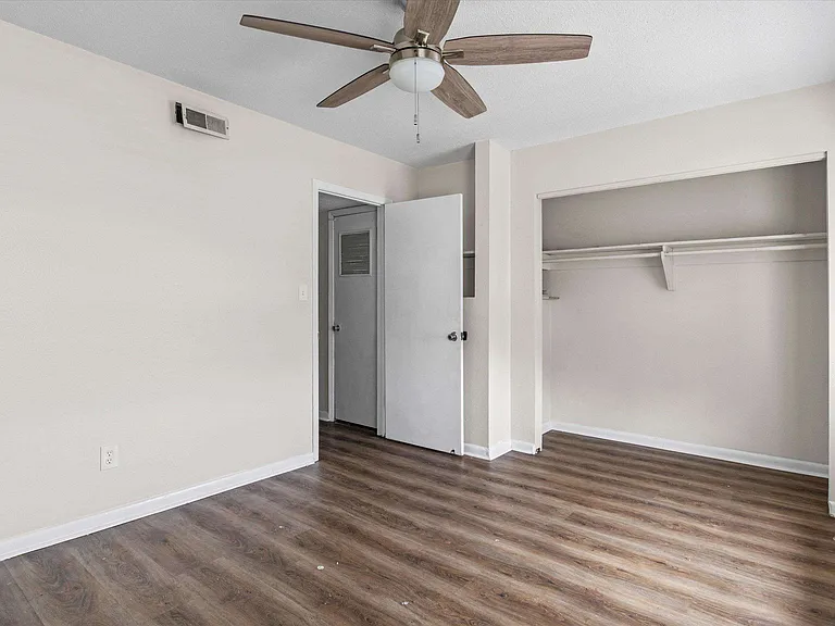 2325 W Pensacola St #121 — Photo 11