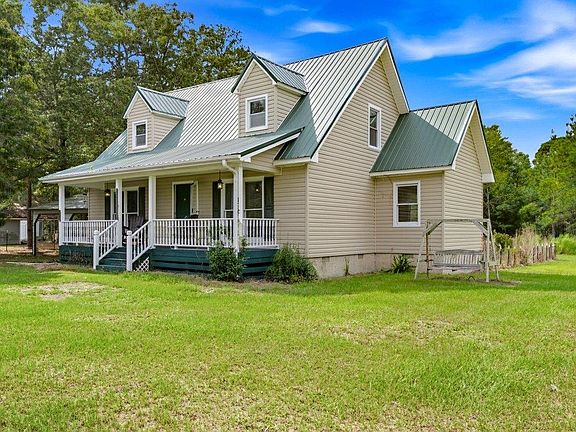 2nd image of 1876 Nathan Dr.