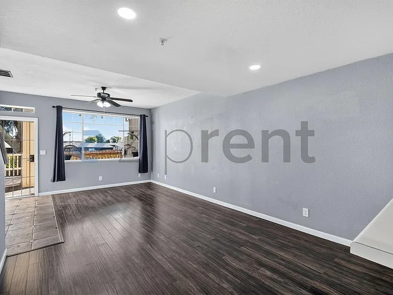 3443 Wells Rd — Photo 9