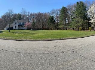 16 Vaalcom Rd, Tolland, CT 06084