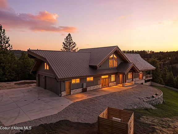 2nd image of 4440 E Lisa Rd