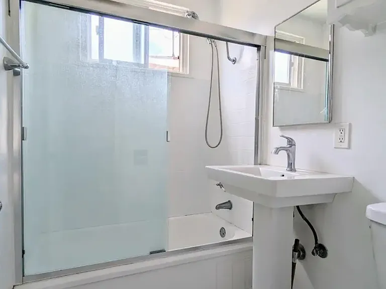 9234 Elizabeth Ave — Photo 1
