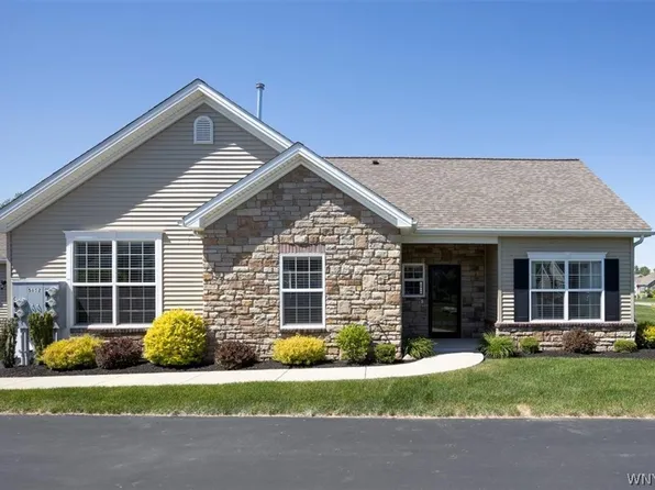 5652 Ferncrest Dr #D, Clarence Center, NY 14032