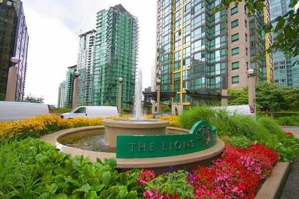 2 bed, 748 sqft, $3,300 — Photo 1