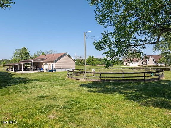 110th image of 389 Beulaville Highway