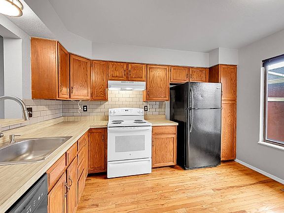 3rd image of 448 W Rockrimmon Blvd Unit D