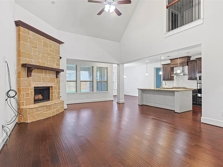 5919 Solara Ledge Ln — Photo 3