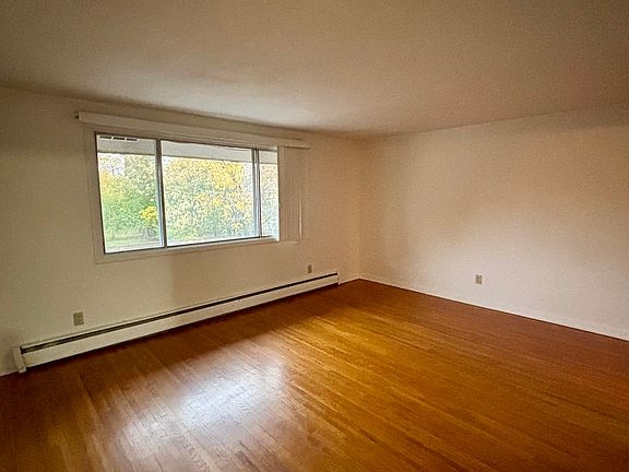 3rd image of 88 Nicholson St #6