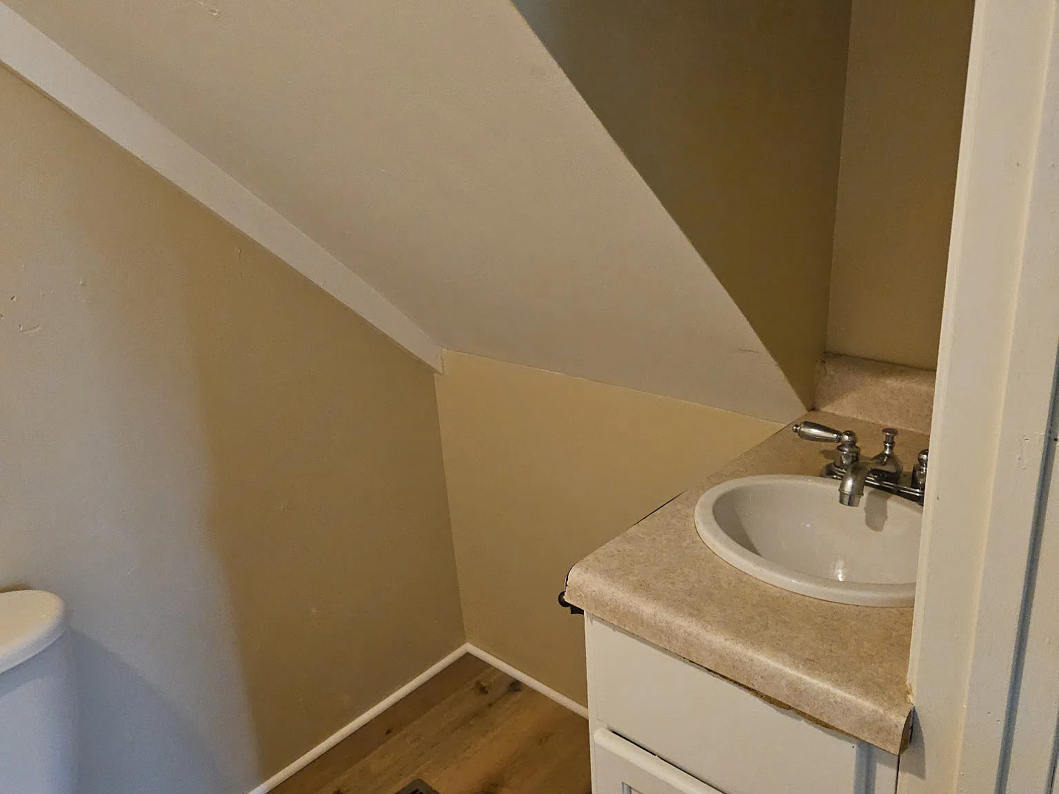 2 bed, 700 sqft, $875 — Photo 3