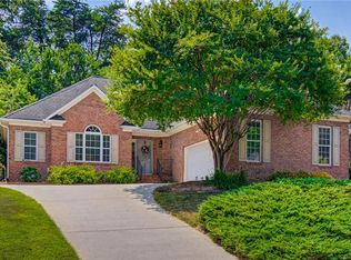 128 Oakmont Dr, Kernersville, NC 27284