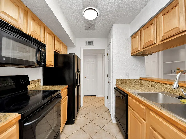 17331 Red Oak Dr #55 — Photo 22