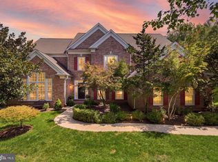 2785 Marshall Lake Dr, Oakton, VA 22124