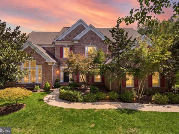 2785 Marshall Lake Dr, Oakton, VA 22124