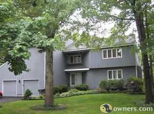 12 Indian Run Rd, Princeton Junction, NJ 08550