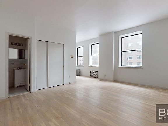 4th image of 201 W 14th St #4B